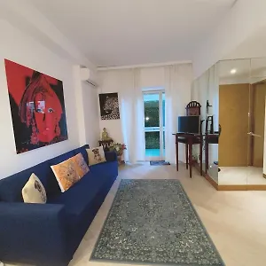 Very Cozy Central apartment next to train station Monaco&6min from casino place , Monte Carlo Monaco