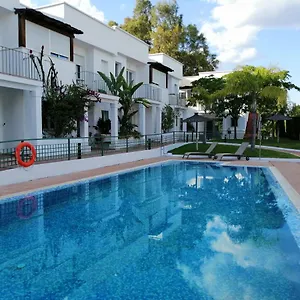  Apartamento Thegood Brillante Piscina Y Parking Incluido Espanha